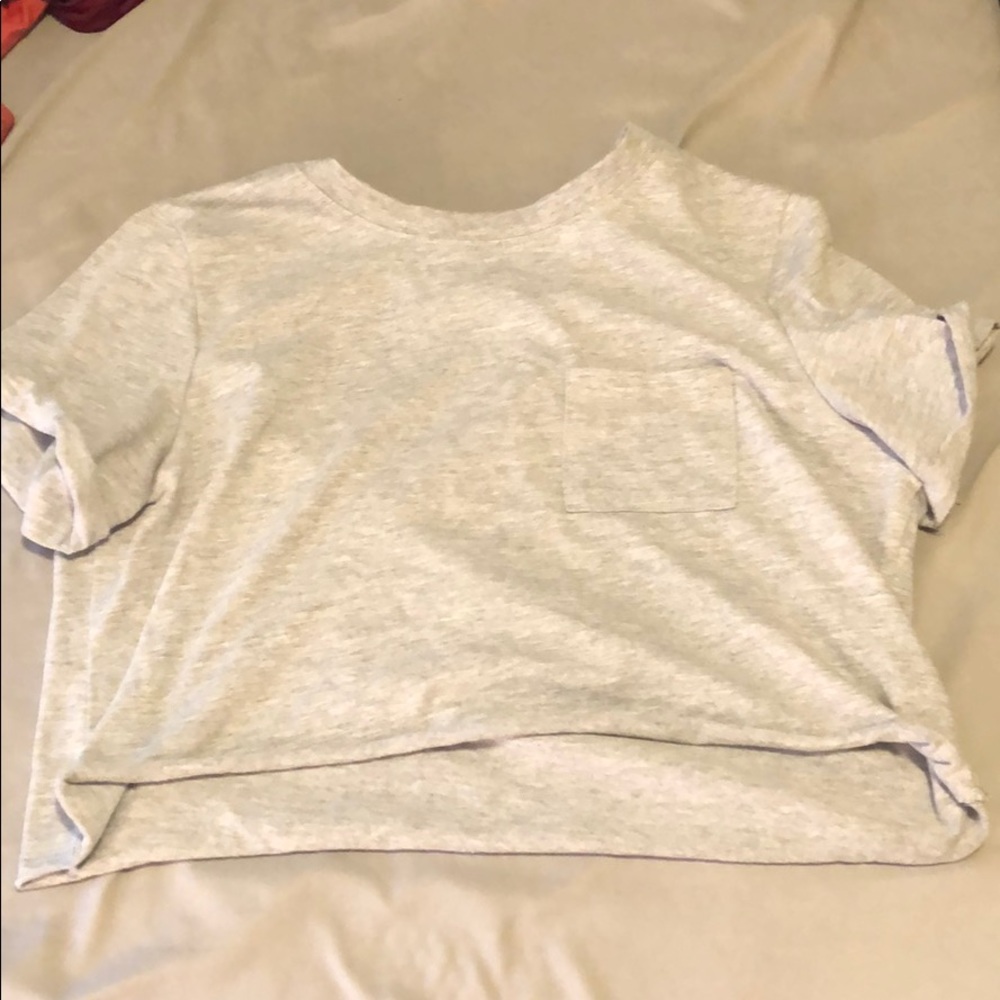 Basic grey crop top with pocket